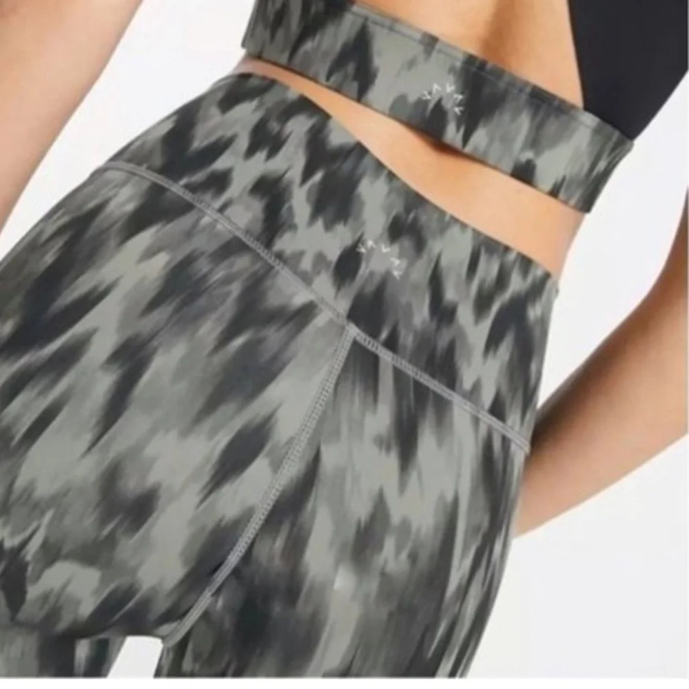 NWT Varley Luna High Rise Black Gray Leggings in Aztec Animal Print XL